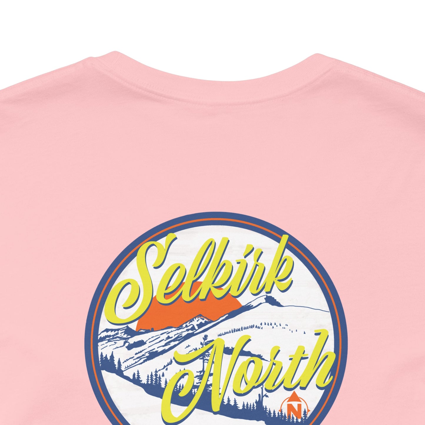 Selkirk Crest Trekker - Unisex Short Sleeve T-Shirt